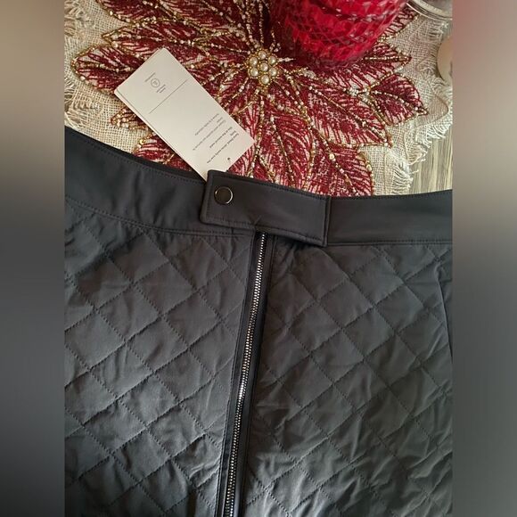 ATHLETA  Apres Ski Mini Skirt Size 8 Black Quilted Pockets Full Front Zip NEW - Picture 4 of 13